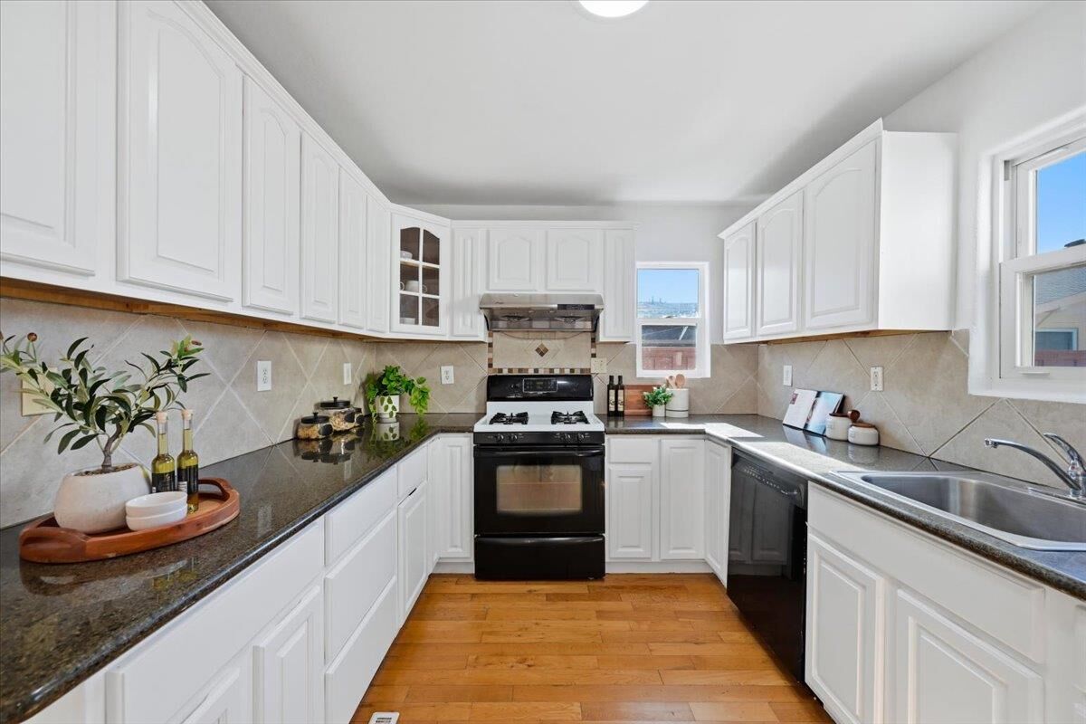 Property Photo: 354 Irving Avenue CA 95128