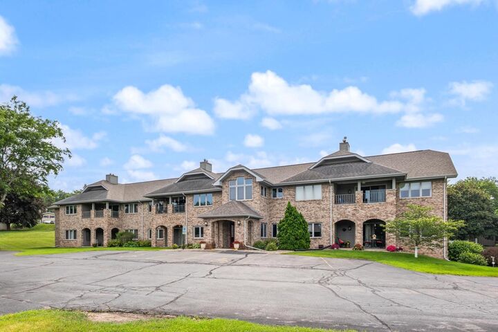 Property Photo:  778 Hillside Terrace L  WI 54971 
