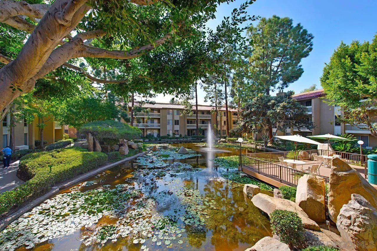 Property Photo:  1855 Diamond 5-230  CA 92109 