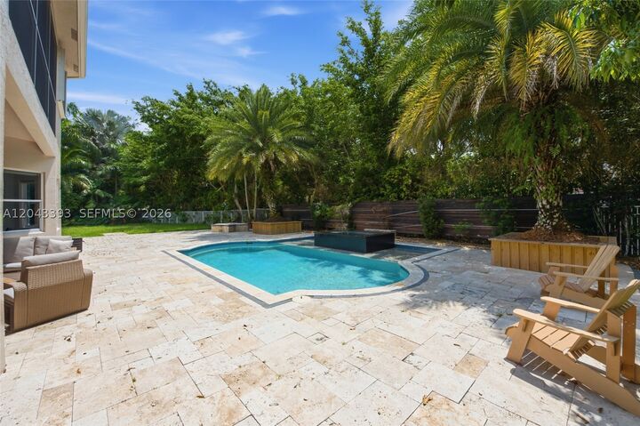 Property Photo:  1585 Victoria Isle Way  FL 33327 