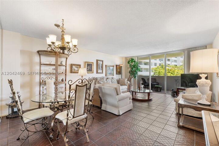 Property Photo:  5 Island Ave 6A  FL 33139 