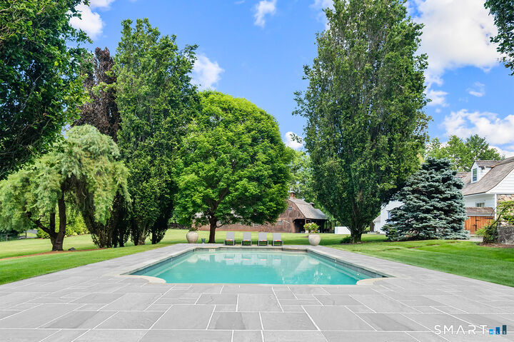 Property Photo:  420 Morehouse Lane  CT 06890 