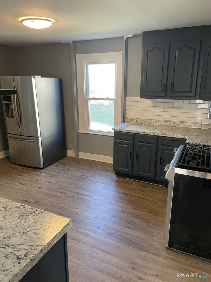 Property Photo:  172 Hanover Street  CT 06604 