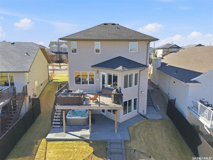 Property Photo:  231 Willowgrove Boulevard  SK S7W 1A1 