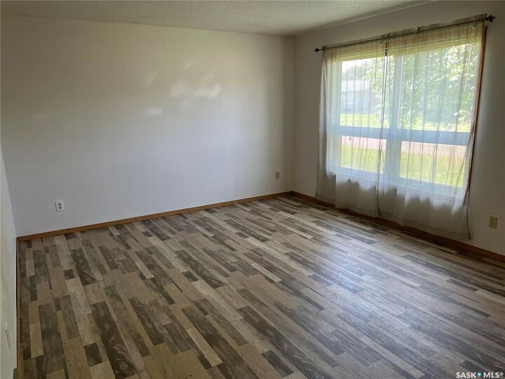 Property Photo: 3 2nd Street E SK S0H 4K0