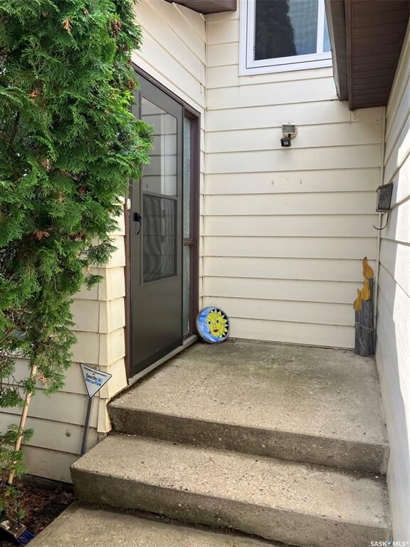 Property Photo: 904 Centre Street SK S0E 1E0