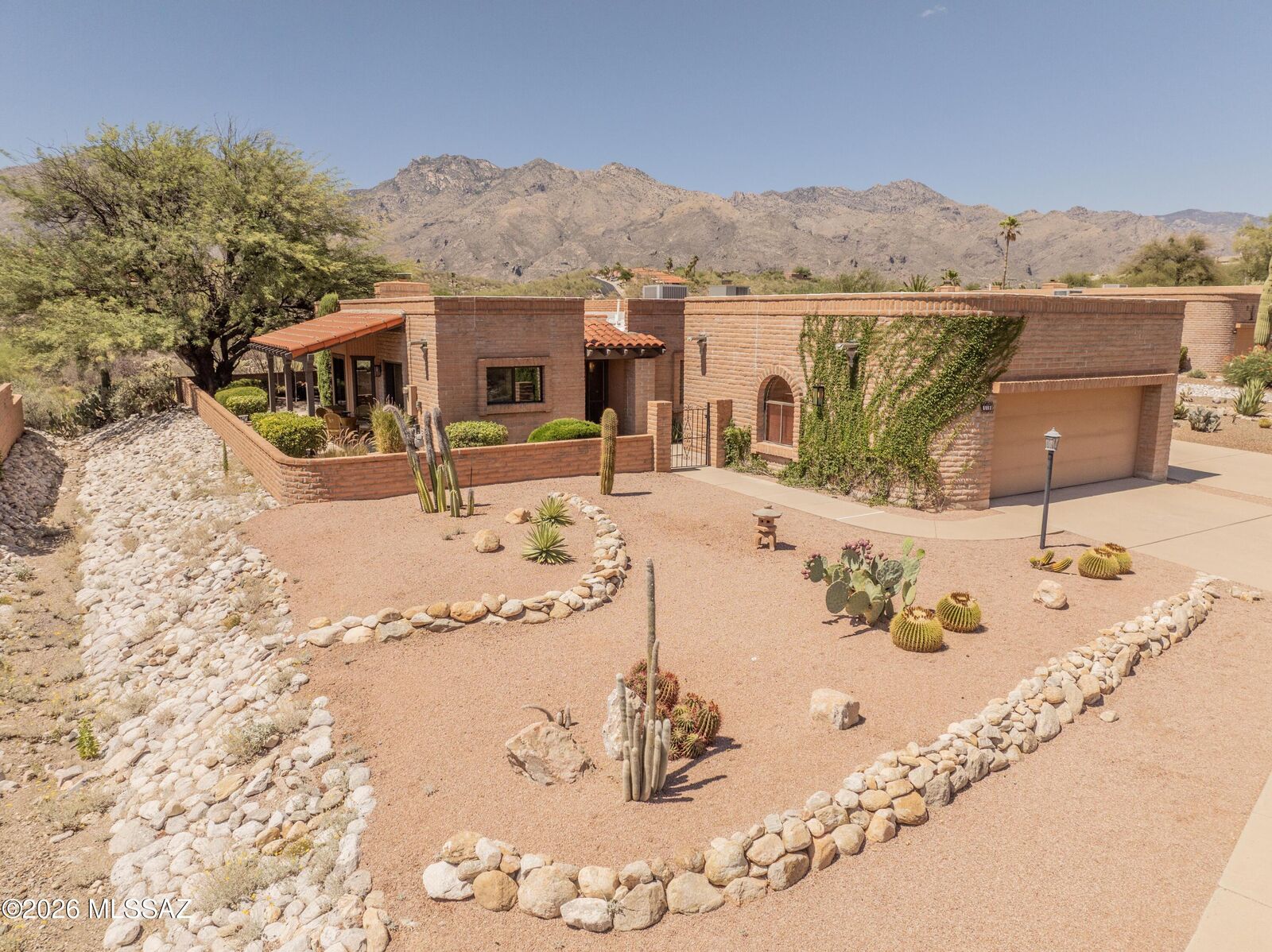 Property Photo:  6591 E Via Algardi  AZ 85750 