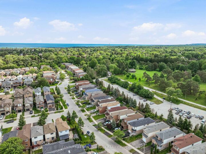 Property Photo:  22 Andona Crescent  ON M1C 5J6 