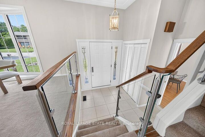 Property Photo:  7 Elizabeth Court  ON L8S 2P5 
