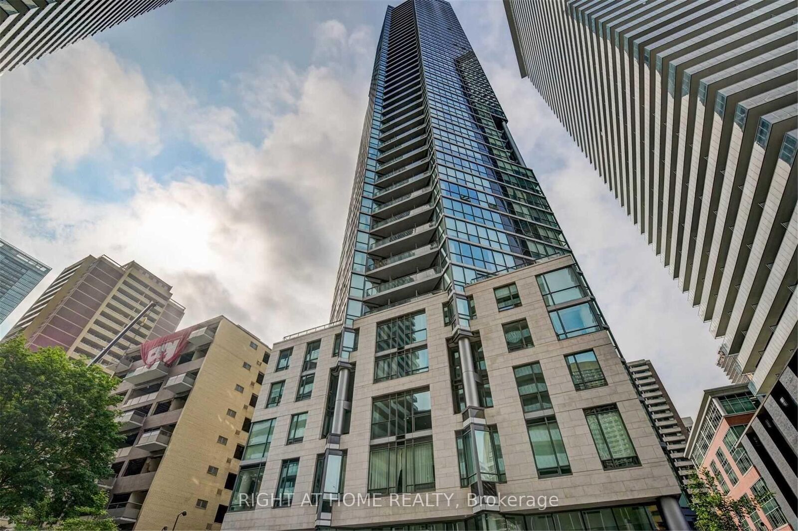 Property Photo: 45 Charles Street E 808 ON M4Y 0B8