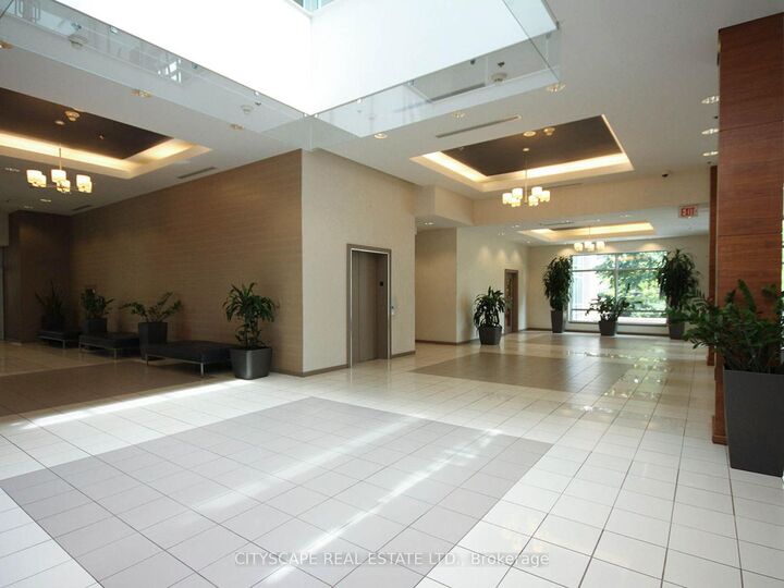 Property Photo: 1 Elm Drive W 2111 ON L5B 4M1