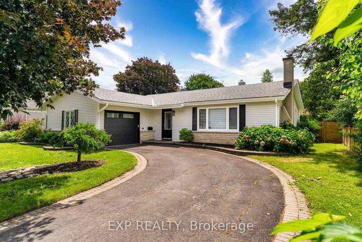 Property Photo: 2136 Fillmore Crescent ON K1J 6A4