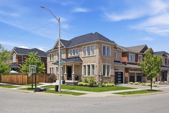 Property Photo: 4645 Doug Wright Drive ON L7M 0L3