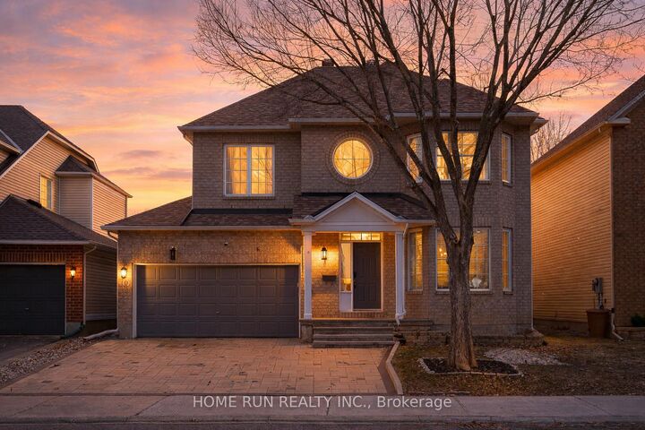 Property Photo:  10 Pavona Street  ON K2G 6T2 