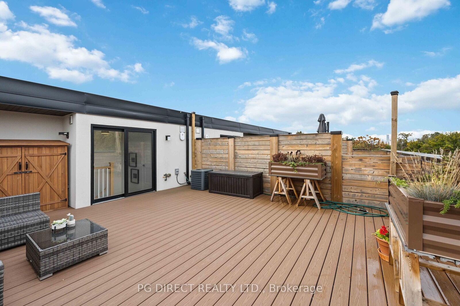 Property Photo:  100 Coxwell Avenue 18  ON M4L 0B5 