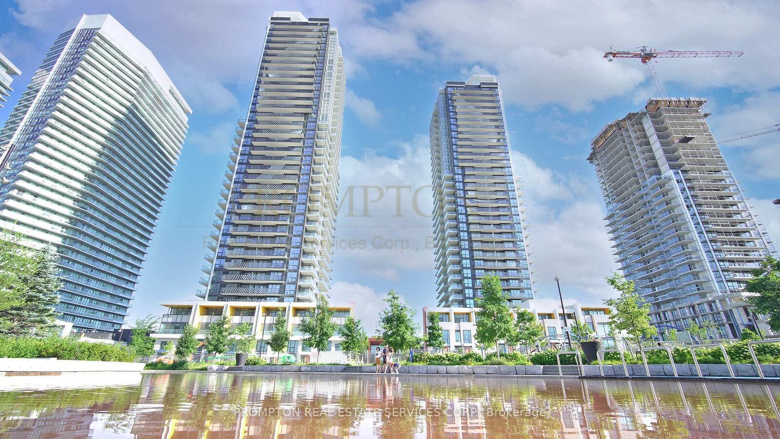 Property Photo:  85 McMahon Drive 2015  ON M2K 0H1 