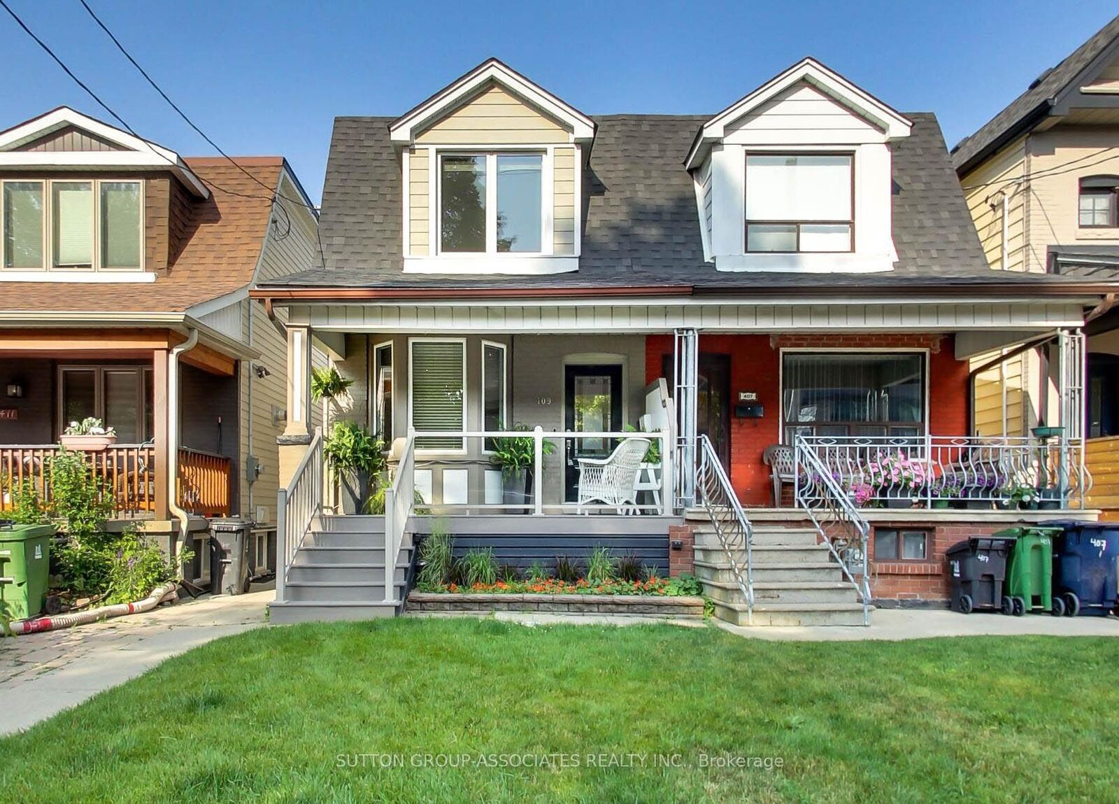 Property Photo:  409 Clinton Street  ON M6G 2Z1 