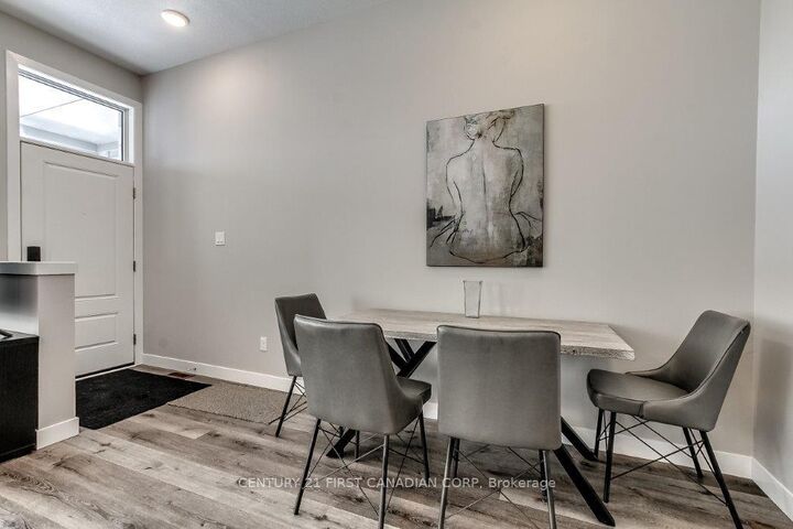 Property Photo: 275 Callaway Road 42 ON N6G 0M3