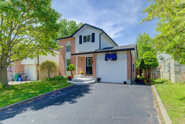 32 Enfield Drive — photo 1