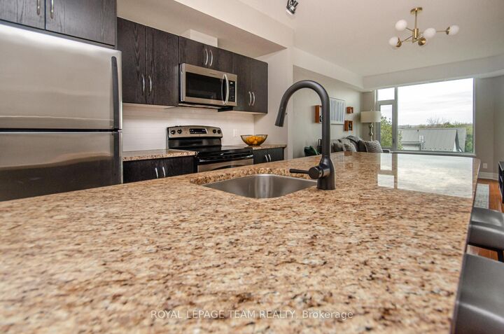 Property Photo: 1433 Wellington Street W 302 ON K1Y 2X4