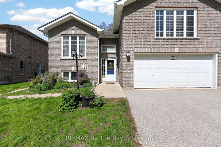 Property Photo:  326 Golf Course Road  ON L9Z 1S5 
