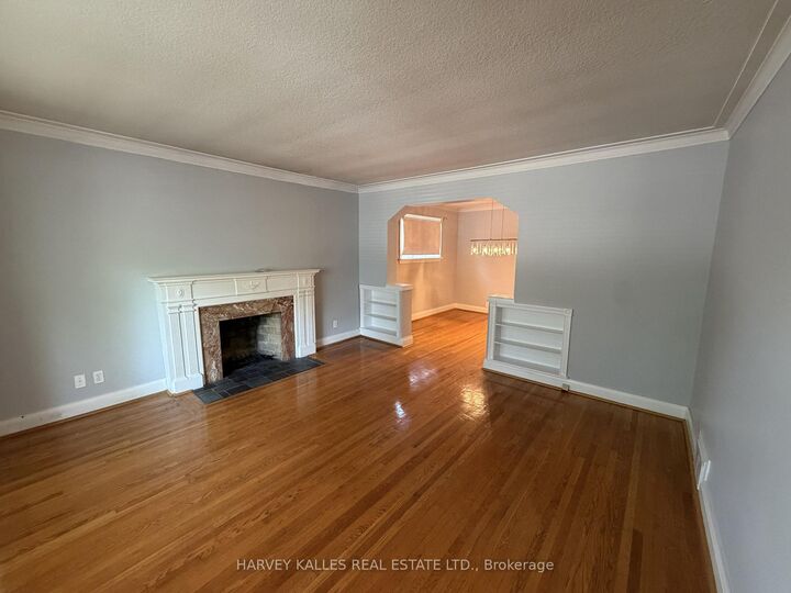 Property Photo:  240 Joicey Boulevard  ON M5M 2V7 