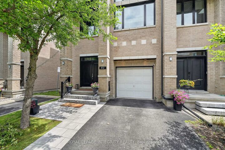 Property Photo:  812 Petra Private  ON K2T 0G3 