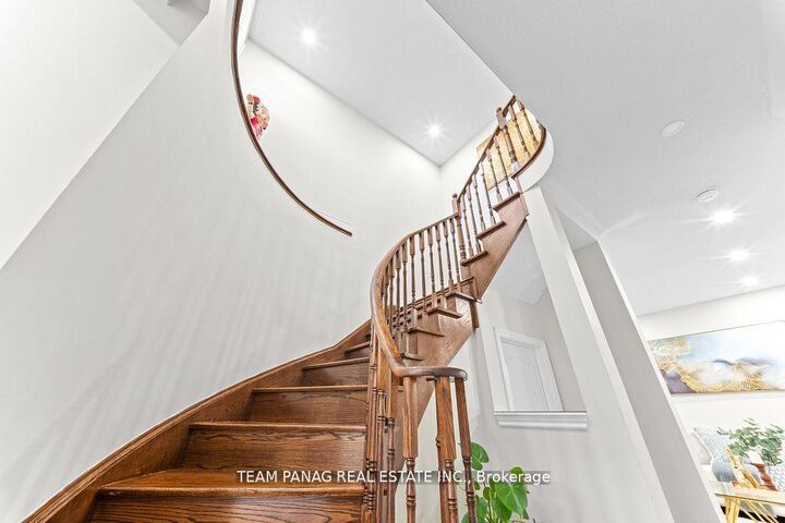 Property Photo:  11 Powell Drive  ON L6R 0K9 