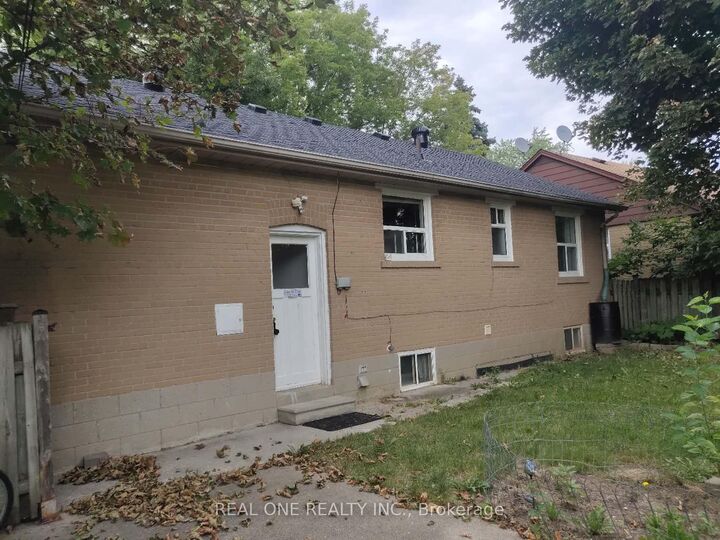 Property Photo:  93 Cartier Crescent Bsmt  ON L4C 2N3 