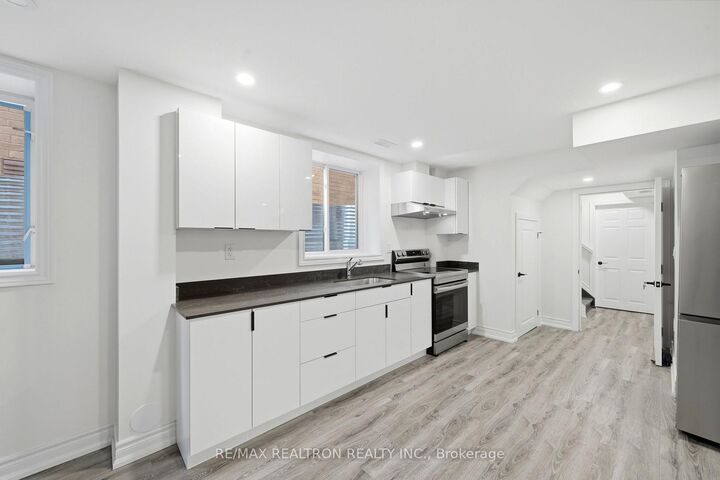 Property Photo:  55 Bartram Crescent B  ON L3Z 4L8 