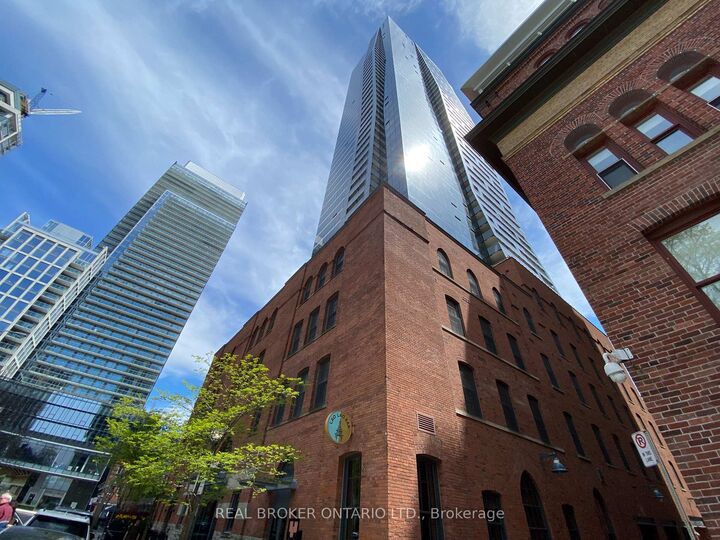 Property Photo: 5 St. Joseph Street 3906 ON M4Y 0B6