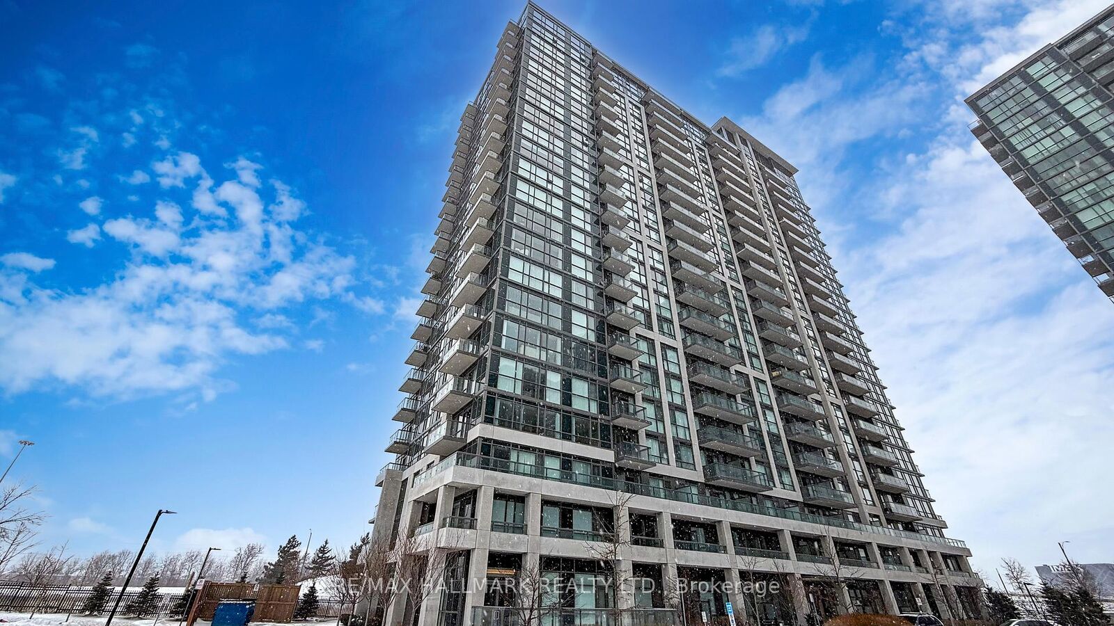 Property Photo: 349 Rathburn Road W 910 ON L5B 0G9