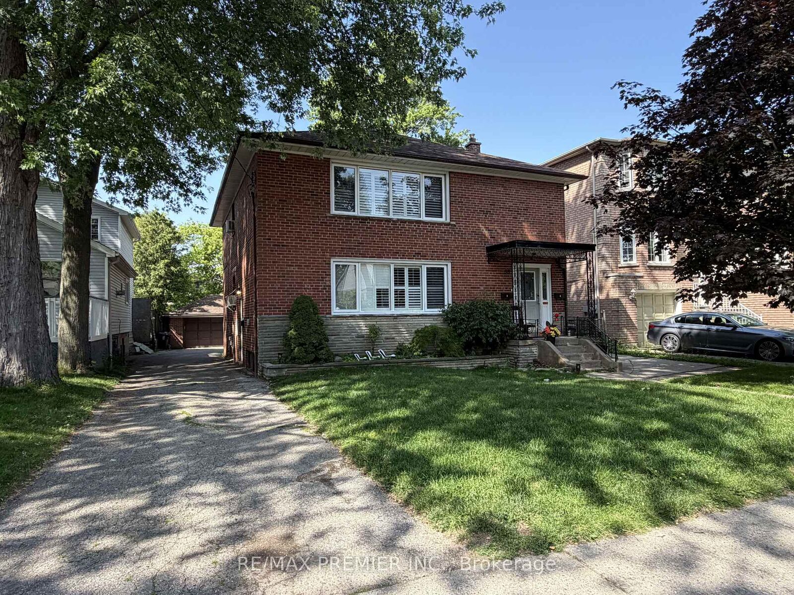 Property Photo: 58 Forty-First Street ON M8W 3N6