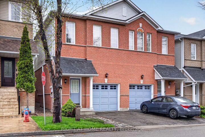 Property Photo:  1480 Britannia Road W 24  ON L5V 2K4 