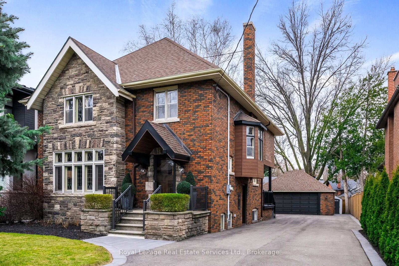 Property Photo:  28 Thompson Avenue  ON M8Z 3T3 