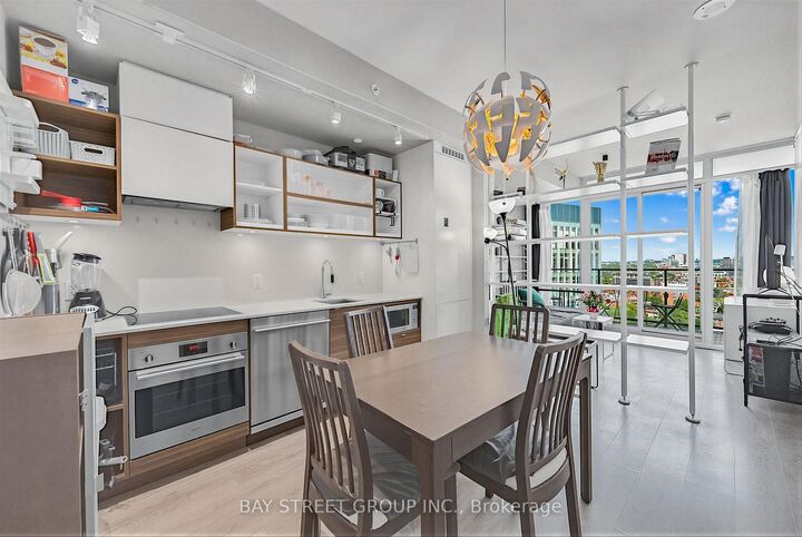 Property Photo: 125 Peter Street 1803 ON M5V 0M2