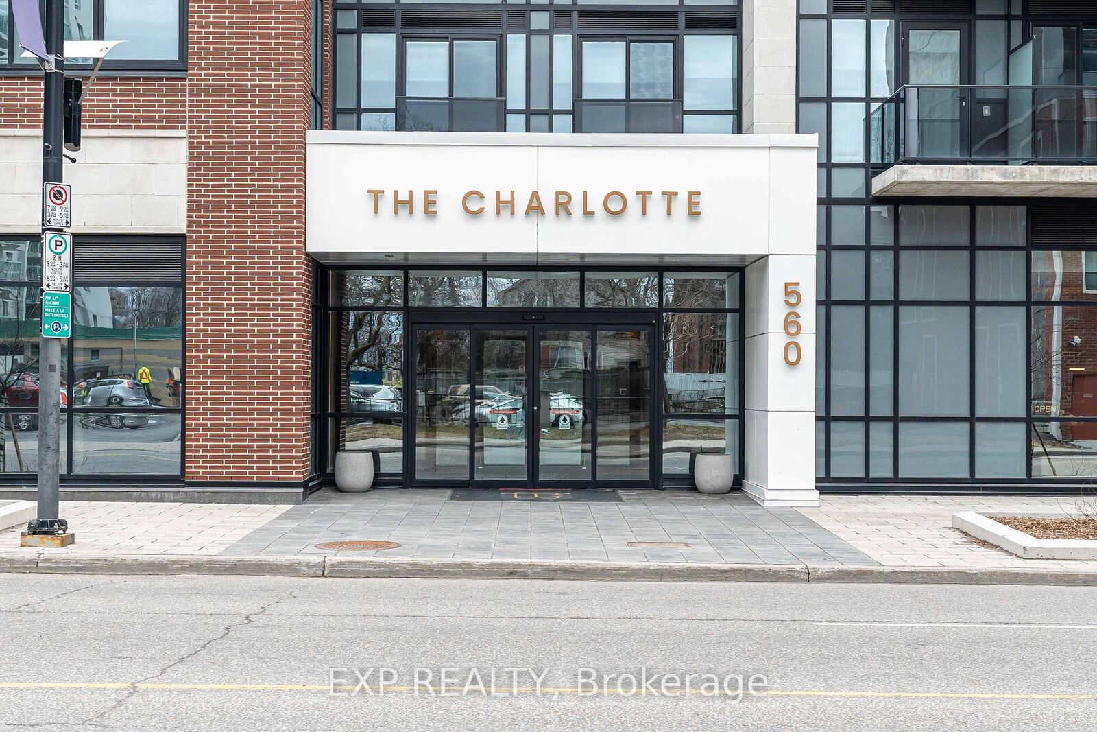 Property Photo:  560 Rideau Street 407  ON K1N 0G3 