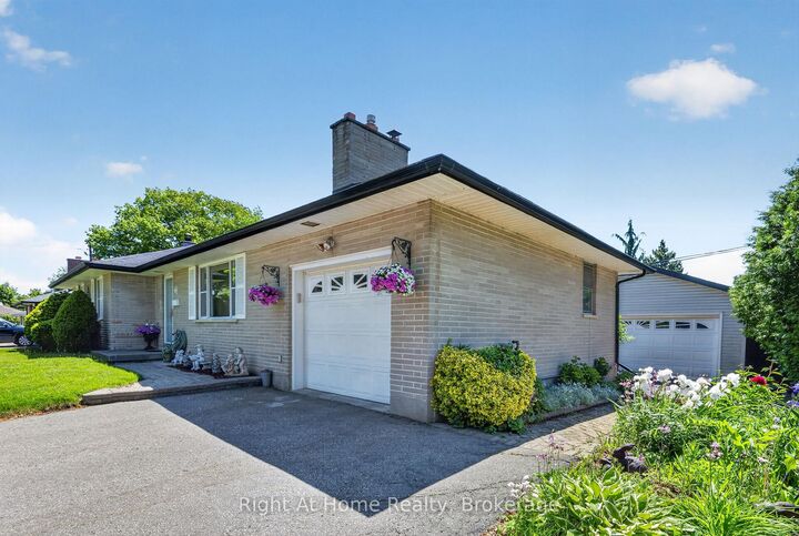 Property Photo:  47 Churchill Avenue  ON L1G 3K5 