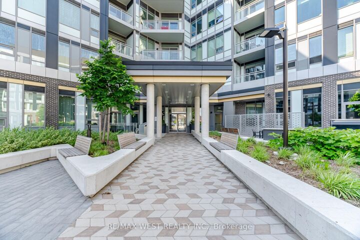 Property Photo:  2501 Saw Whet Boulevard 521  ON L6M 5N2 