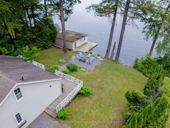 1018 Georgina Way 2 — photo 1