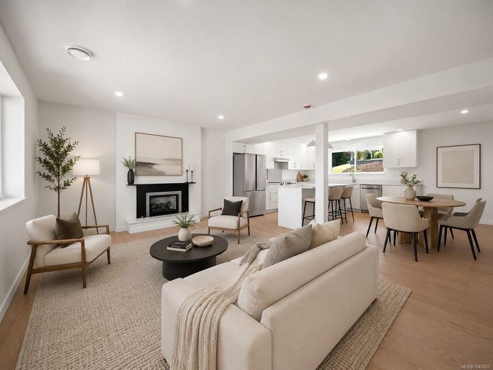 Property Photo: 896 Galerno Rd #A BC V9W 5J4