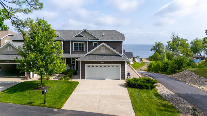 Property Photo:  4876 W Houghton Lake Drive  MI 48629 