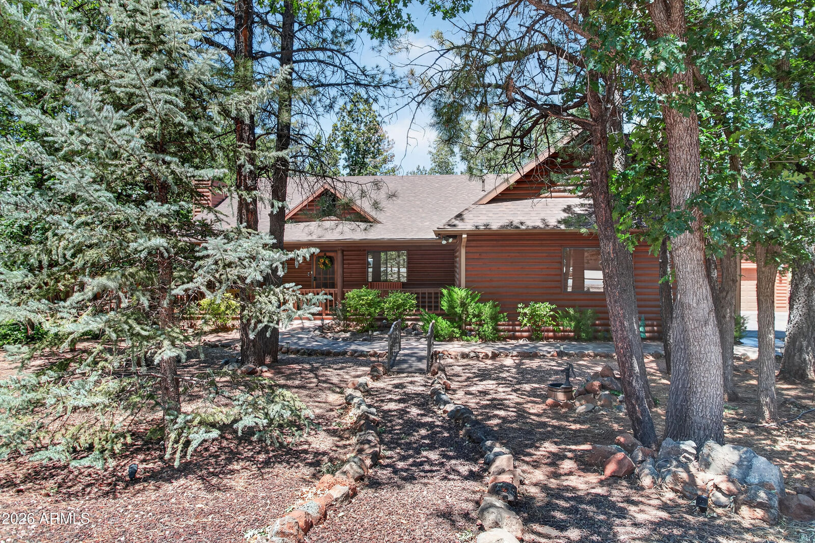 Property Photo: 3798 Pinetree Lane AZ 85935