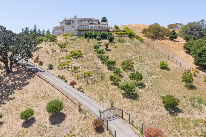 Property Photo: 15 Ravine Way CA 94947
