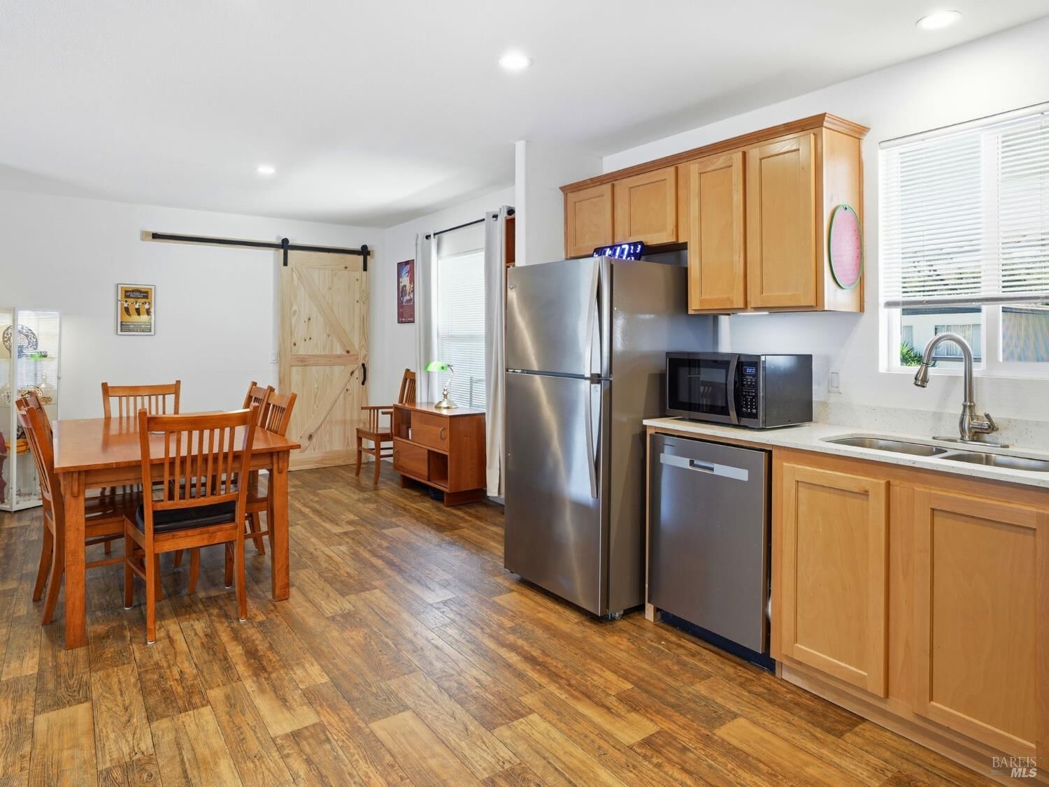 Property Photo: 858 Mary Street CA 95403