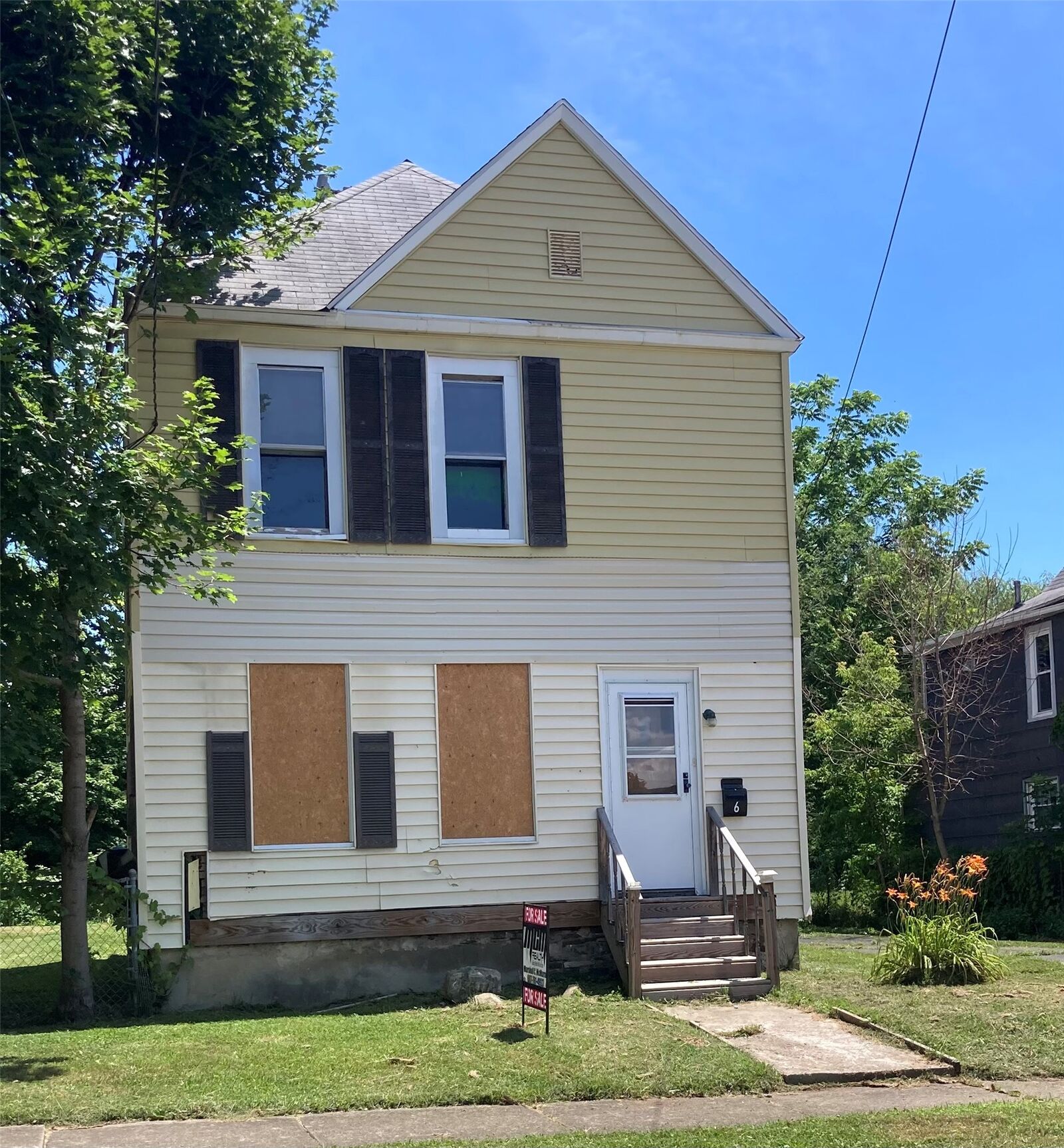 Property Photo:  6 Riverside Street  NY 13904 
