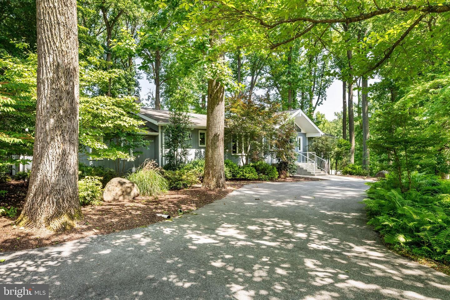 Property Photo:  5 Martins Circle  PA 19073 
