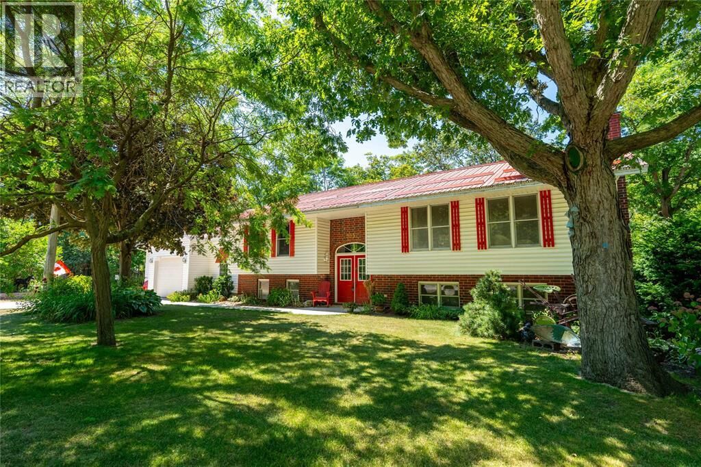 Property Photo: 9952 Powell Road ON N0N 2L0
