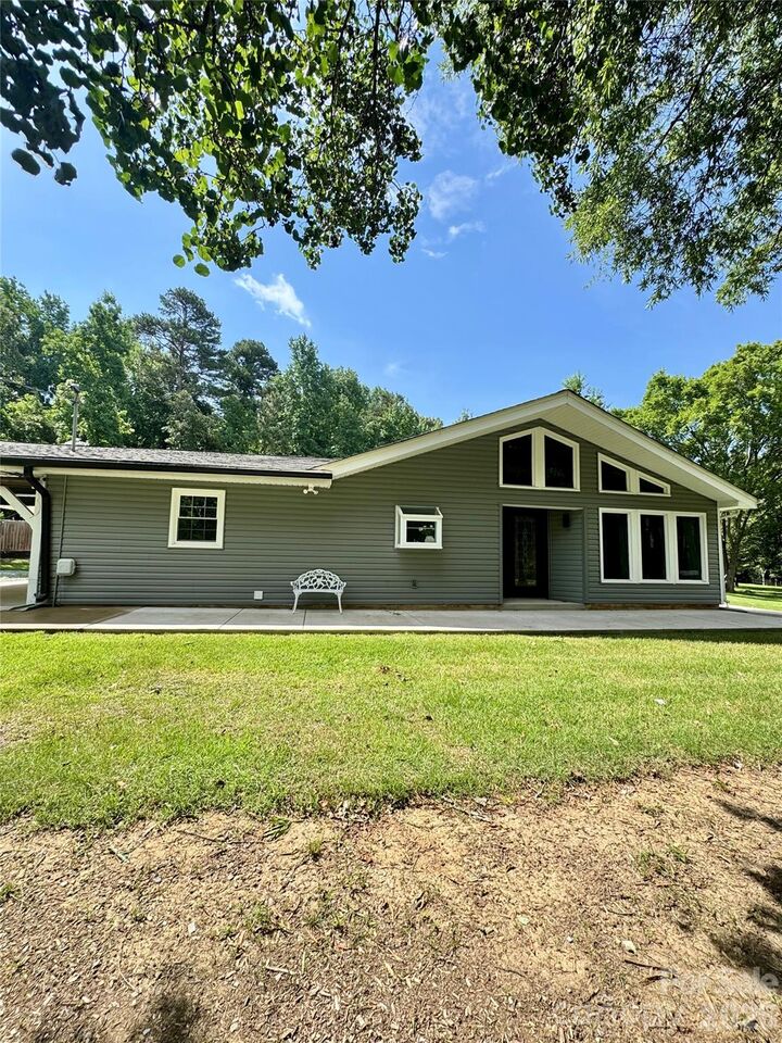 Property Photo:  6309 Landsford Road  NC 28103 
