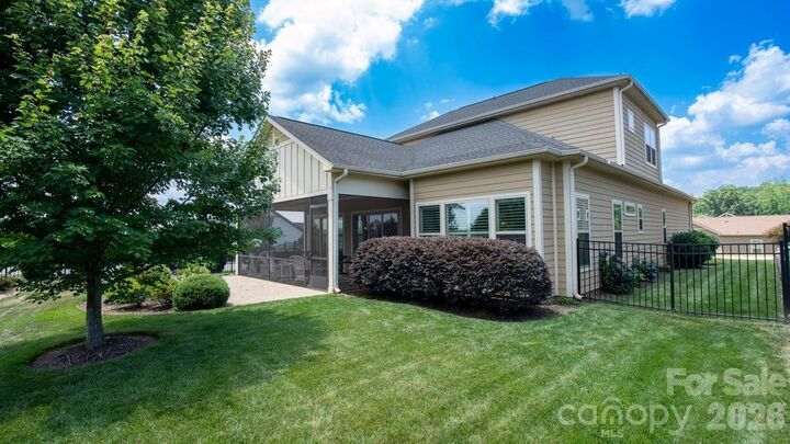 Property Photo:  261 Stone Mountain Way  NC 28037 
